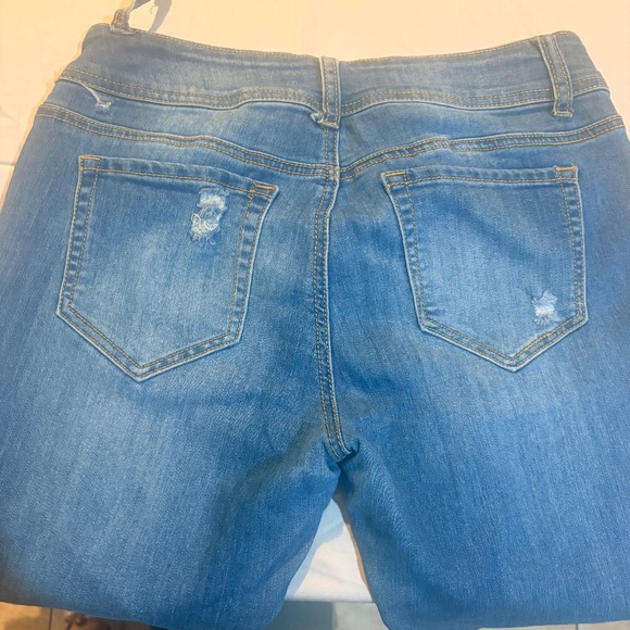 Woman’s skinny jeans - Picture 2 of 2